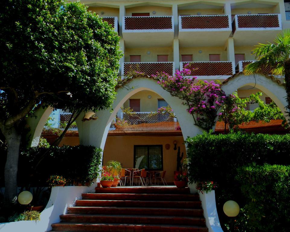 Hotel Punta Faro Capo Vaticano Exterior foto